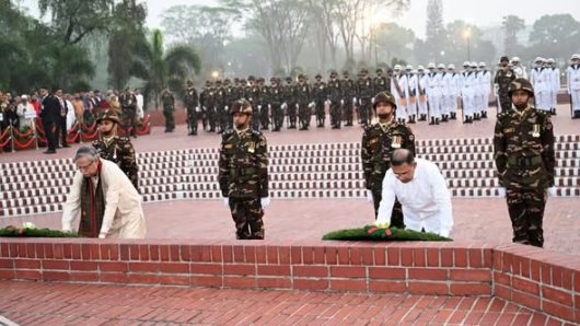 স্বাধীনতা দিবসে– জাতীয় স্মৃতিসৌধে শ্রদ্ধা জানিয়েছেন রাষ্ট্রপতি ও প্রধানমন্ত্রী
