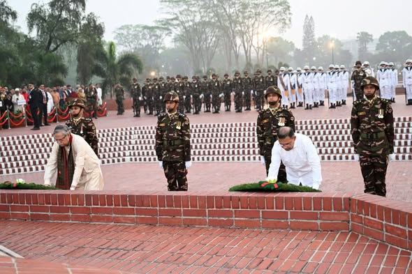 স্বাধীনতা দিবসে– জাতীয় স্মৃতিসৌধে শ্রদ্ধা জানিয়েছেন রাষ্ট্রপতি ও প্রধানমন্ত্রী
